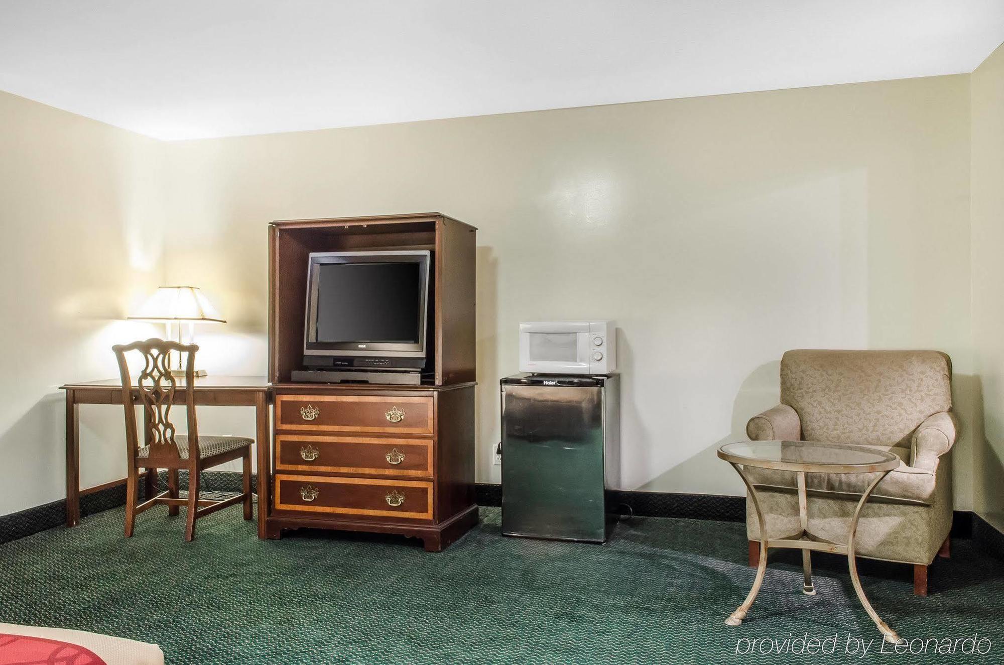 Econo Lodge Inn & Suites Denver Exterior foto