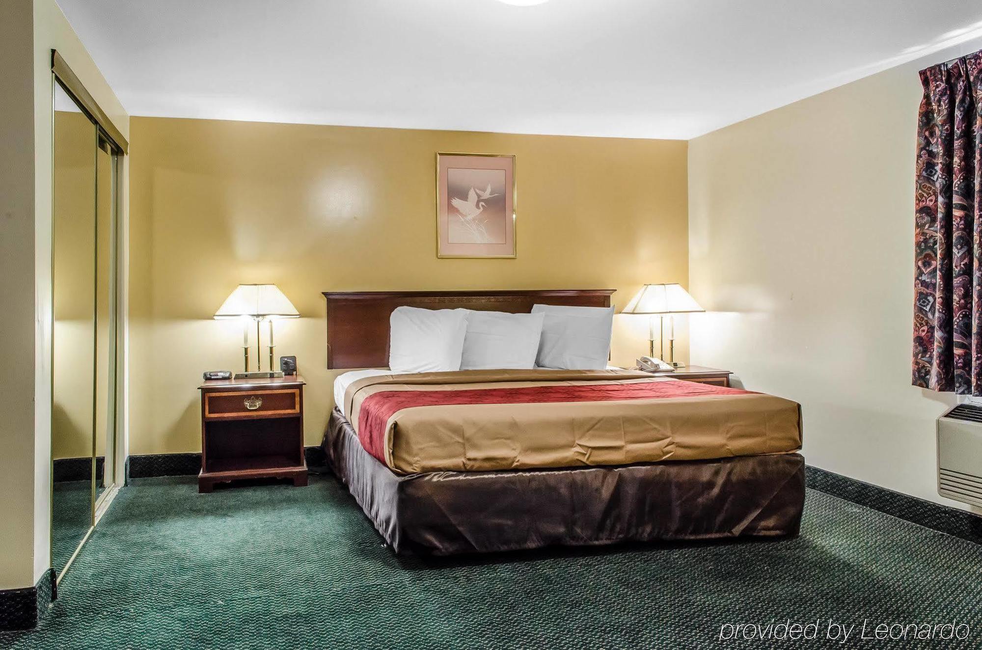 Econo Lodge Inn & Suites Denver Exterior foto