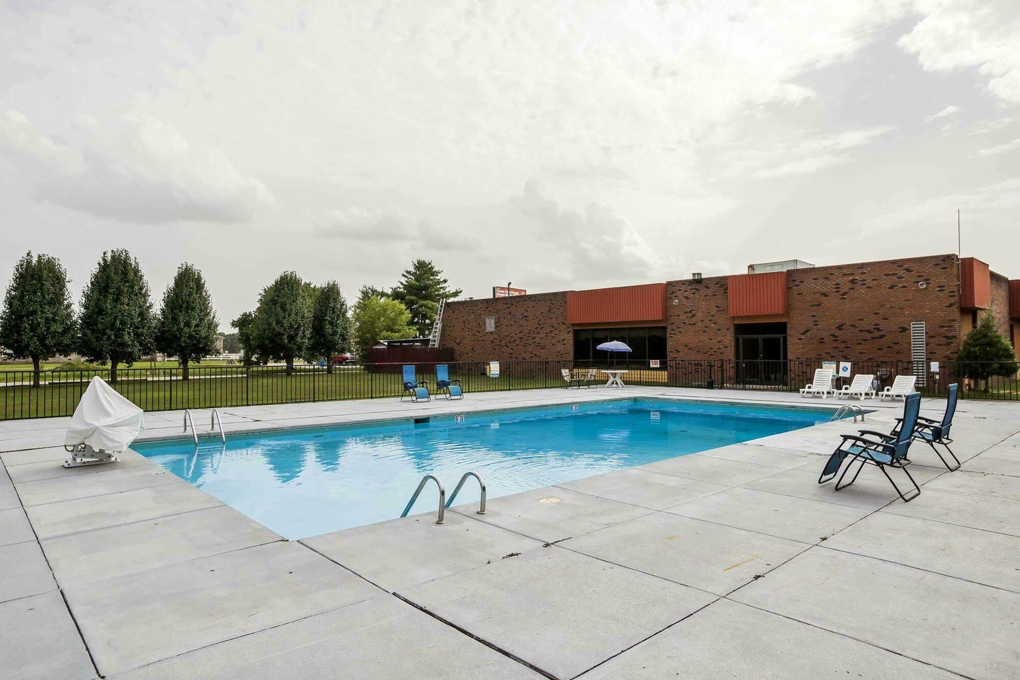 Econo Lodge Inn & Suites Denver Exterior foto